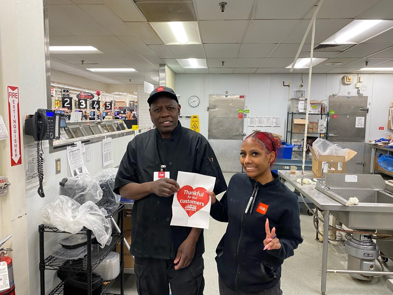 UFCW Local 663 members working in a Cub deli